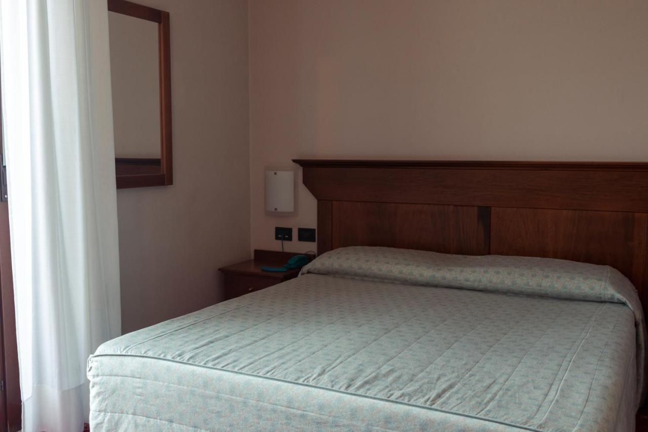 La Pina Hotell Rezzato Eksteriør bilde